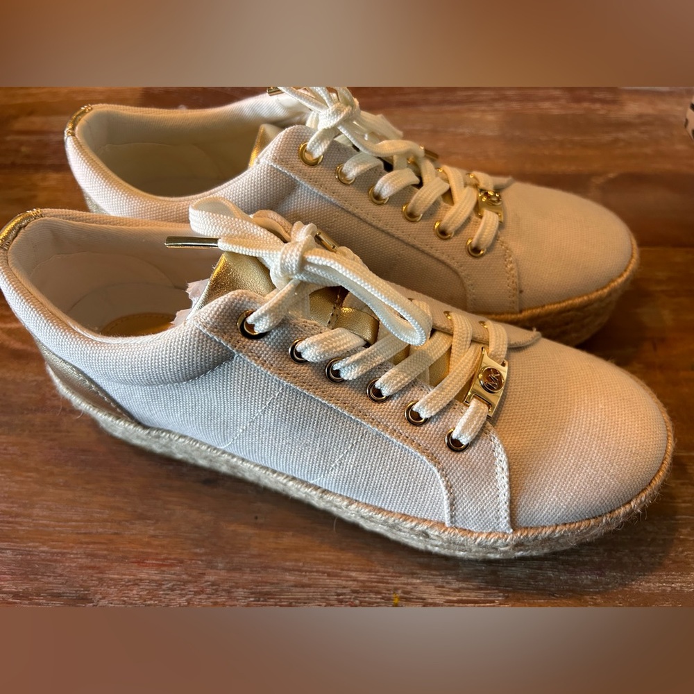 NWOB Michael Kors White & Raffia Sneakers